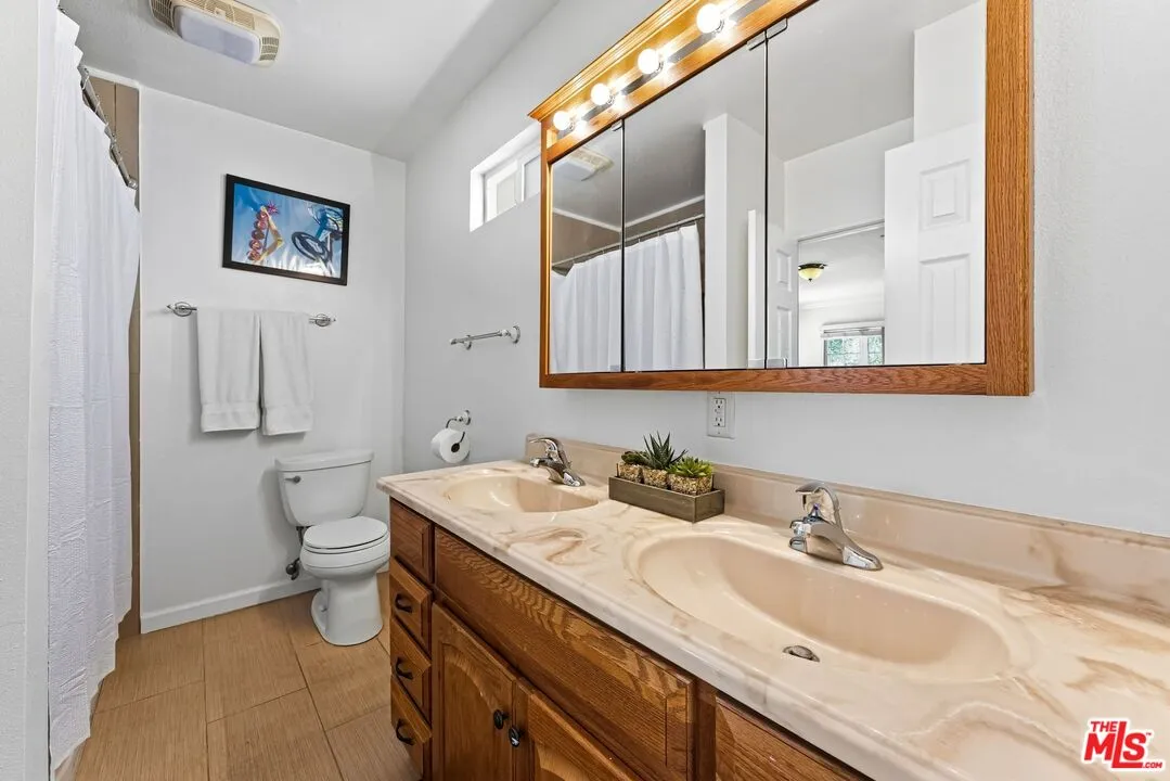 $1,400,000 | 3627 Olympiad Drive, View Park, CA 90043