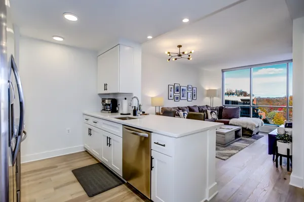 $3,500 | 2001 15th Street North, Unit 623, Arlington, VA 22201