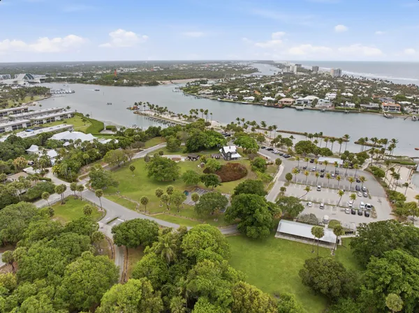 $759,000 | 18546 Lake Bend Drive, Jupiter, FL 33458