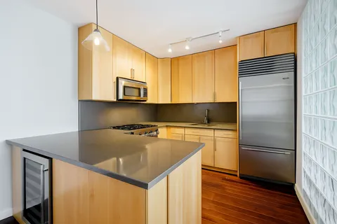 $6,850 | 255 West 23rd Street, Unit 4HW | Chelsea