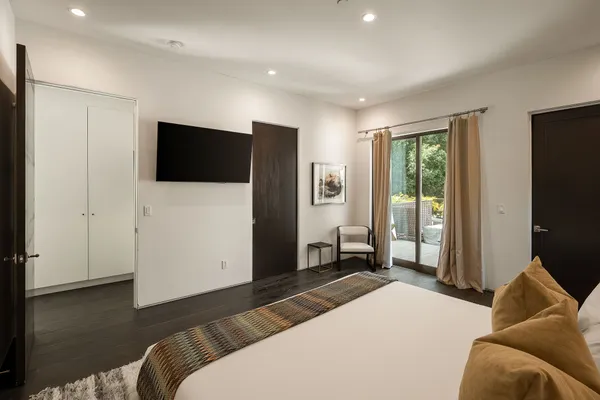 $4,100,000 | Laurel Canyon Road, Los Angeles, CA 90046