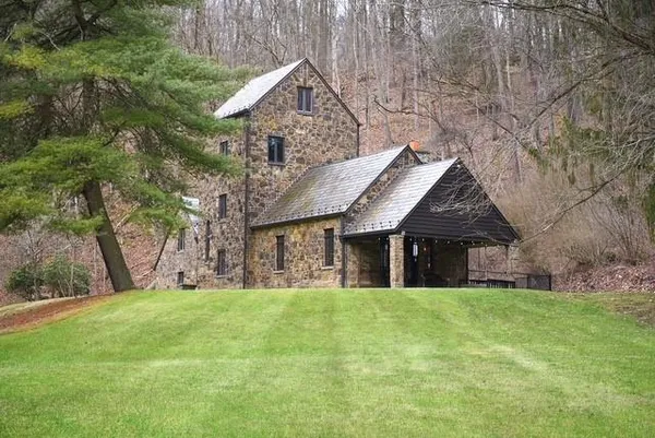 $900,000 | 1397 Abers Creek Road, Monroeville, PA 15146
