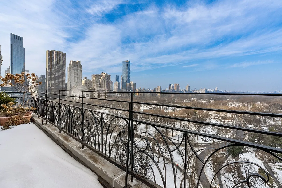 120 Central Park South, Unit PHE/W Manhattan, NY 10019 - Photo 11 of 13 Gallery Image 11