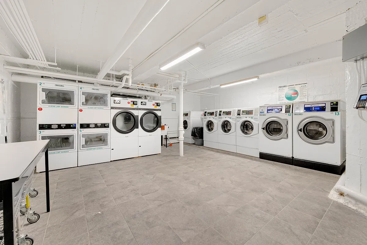 385 Argyle Road, Unit 4E Brooklyn, NY 11218 - Photo 8 of 14
