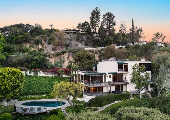 $2,695,000 | 1018 Glen Oaks Boulevard, Pasadena, CA 91105