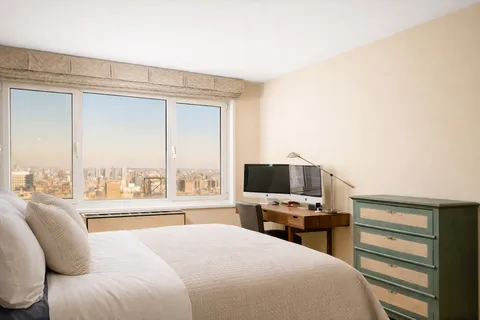 $1,050,000 | 50 East 89th Street, Unit 31C | Upper East Side