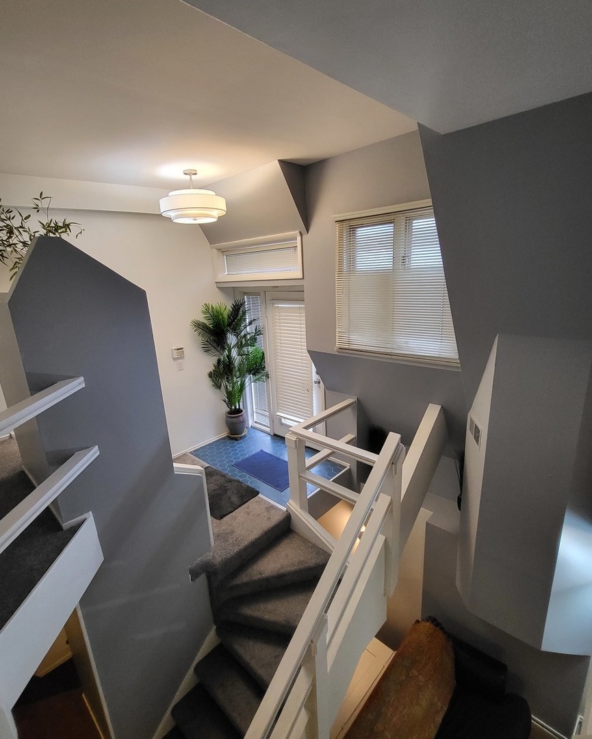 6337 Roosevelt Road, Unit 105 Berwyn, IL 60402 - Photo 14 of 21