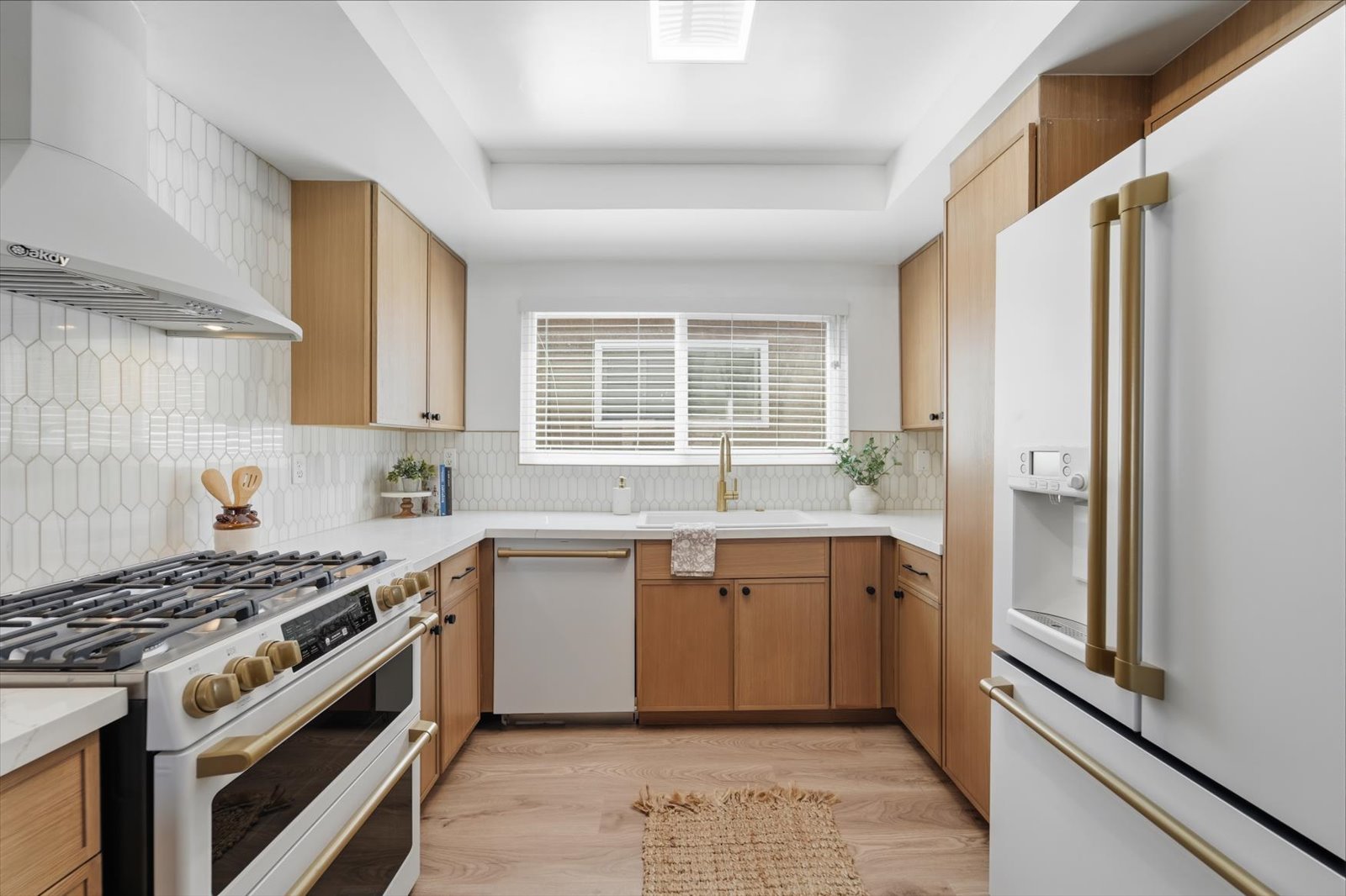 2305 Rockefeller Lane, Unit B Redondo Beach, CA 90278 - Photo 2 of 49
