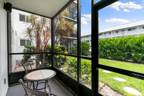 $350,000 | 766 Central Avenue, Unit 119, Naples, FL 34102