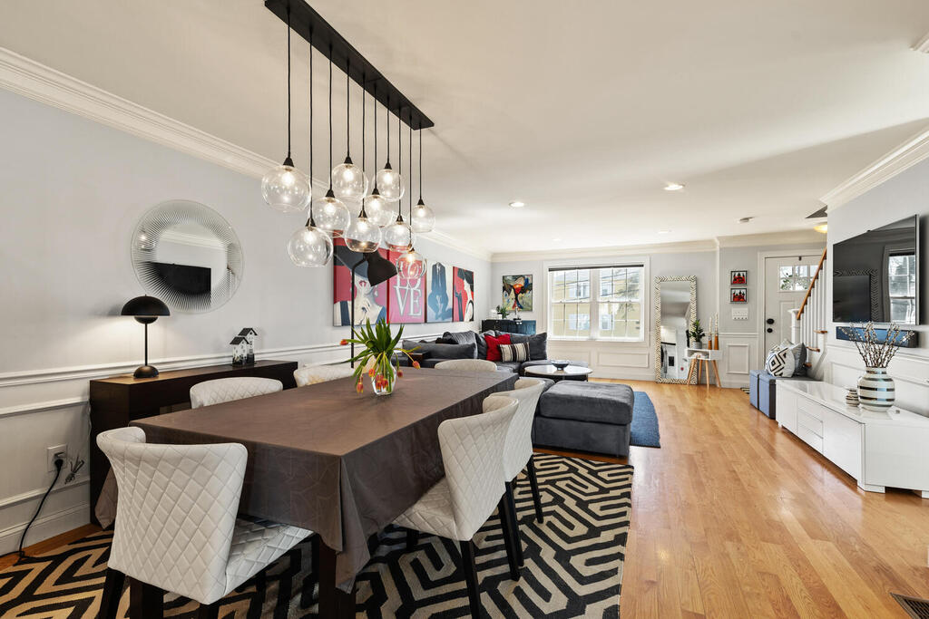 91 Hibbert Street Arlington, MA 02476 - Photo 3 of 31