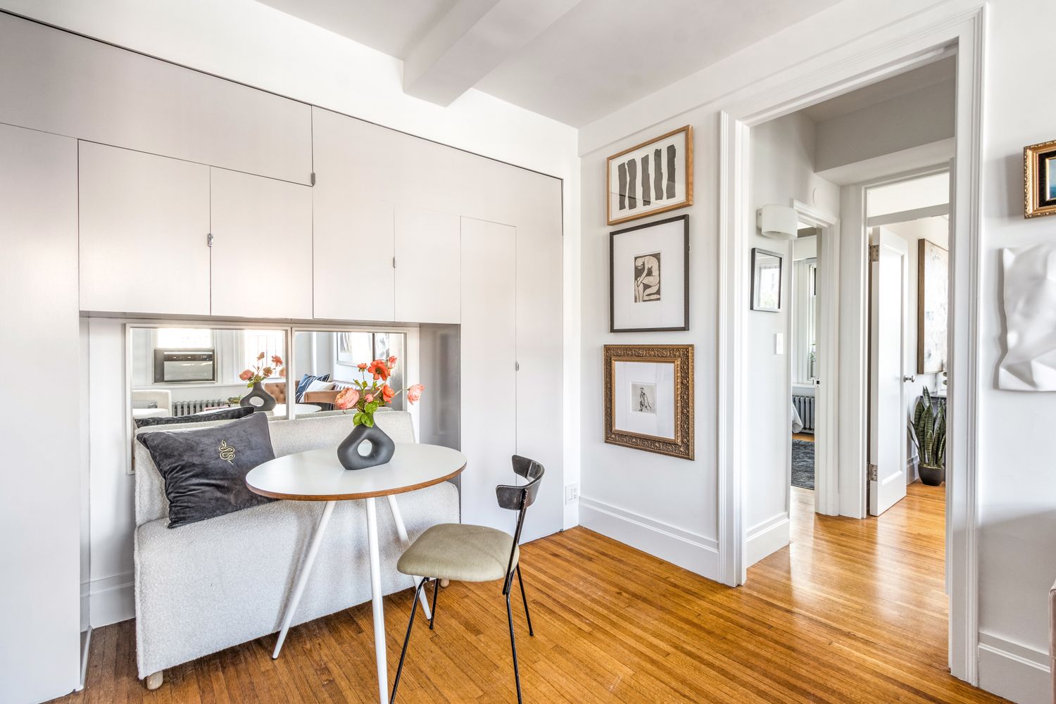 $857,500 | 365 West 20th Street, Unit 9C | Chelsea