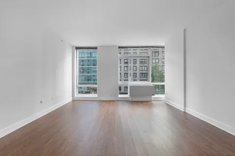$9,000 | 212 East 57th | Midtown East
