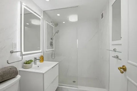 $1,995,000 | 45 Sutton Place South, Unit 12L | Sutton Place