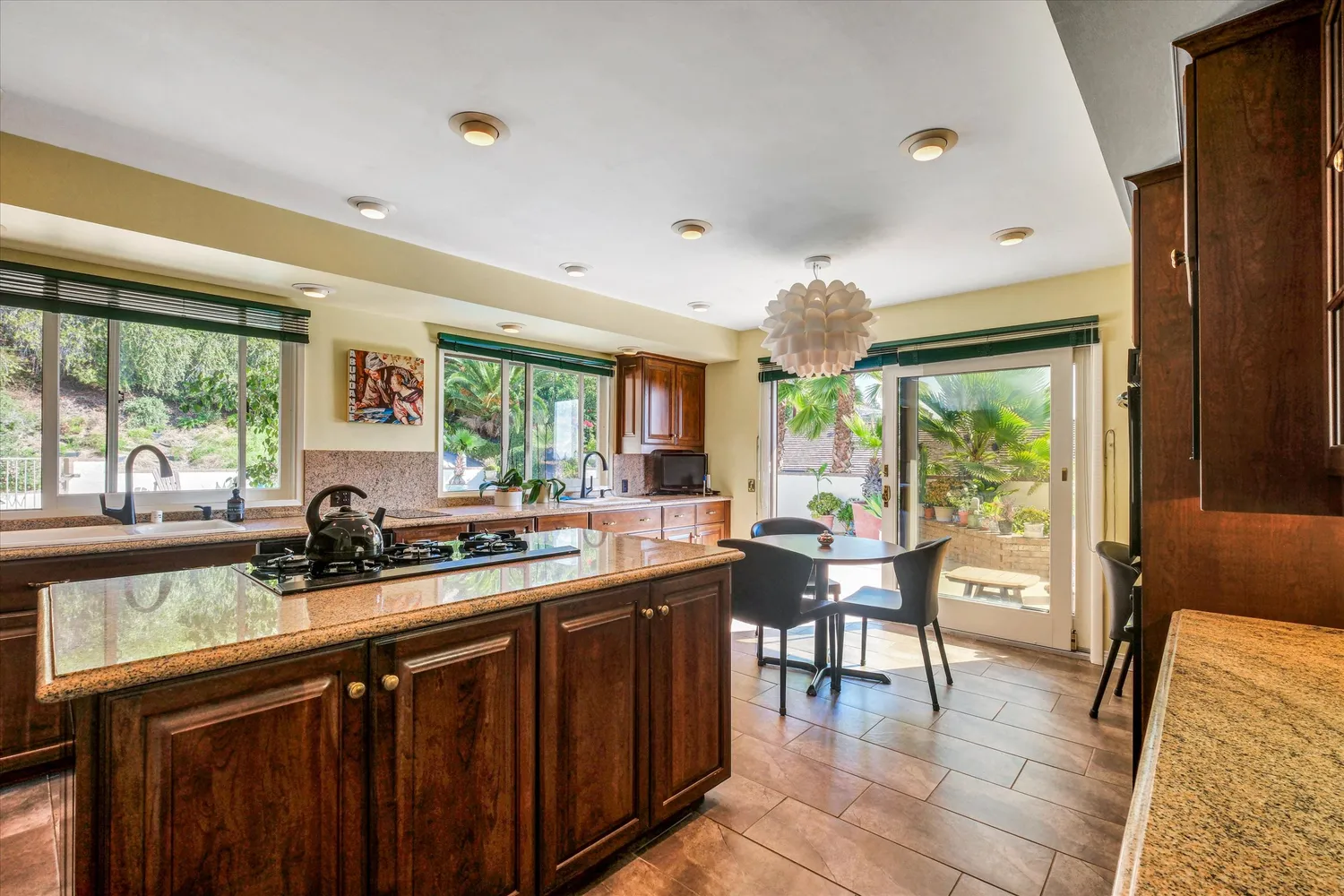 $2,998,000 | 441 Audraine Drive, Glendale, CA 91202