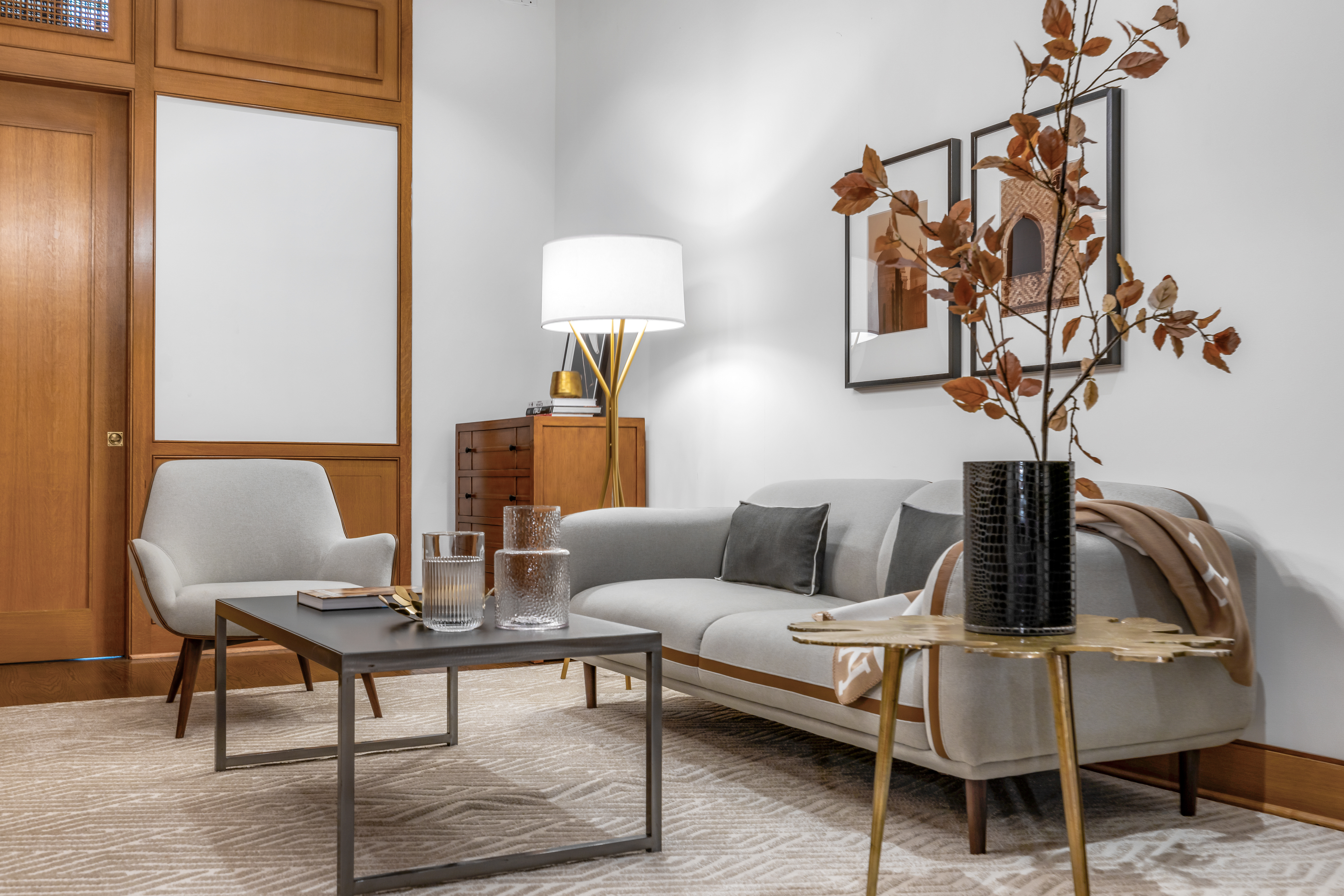 22 East 78th Street Manhattan, NY 10075 - Photo 4 of 23 a living room with furniture and wooden floor