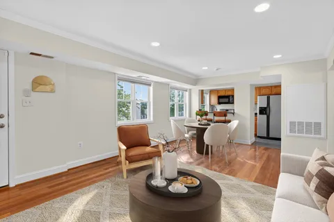 $169,900 | 3868 9th Street Southeast, Unit 301, Washington, DC 20032