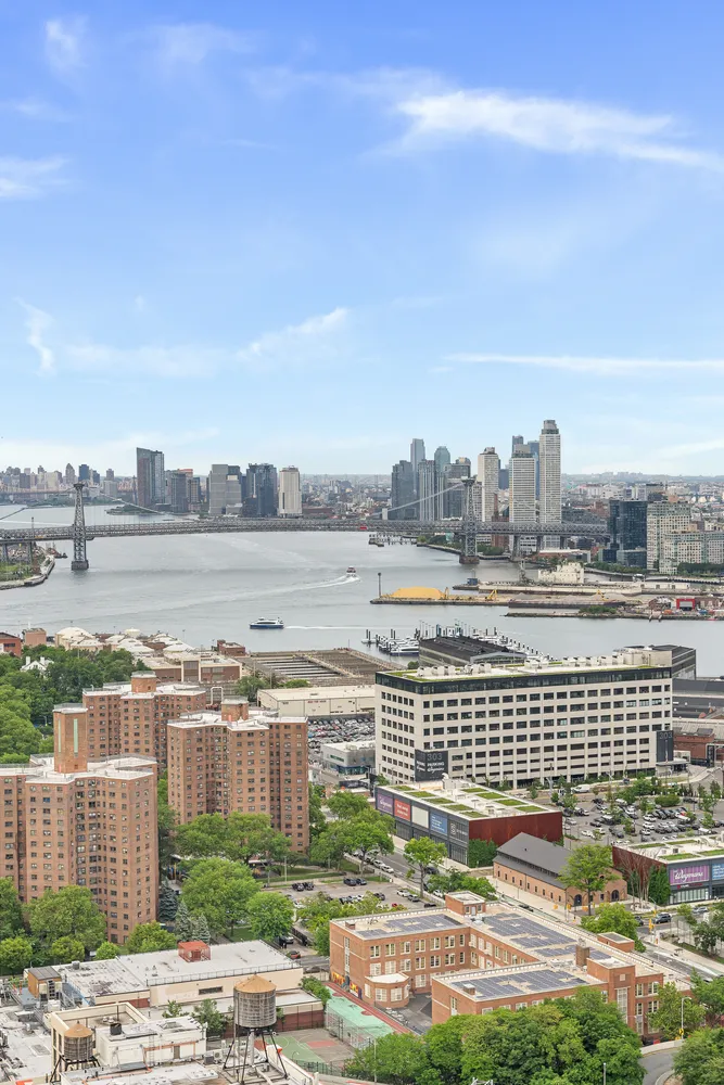 a view of city view and ocean view