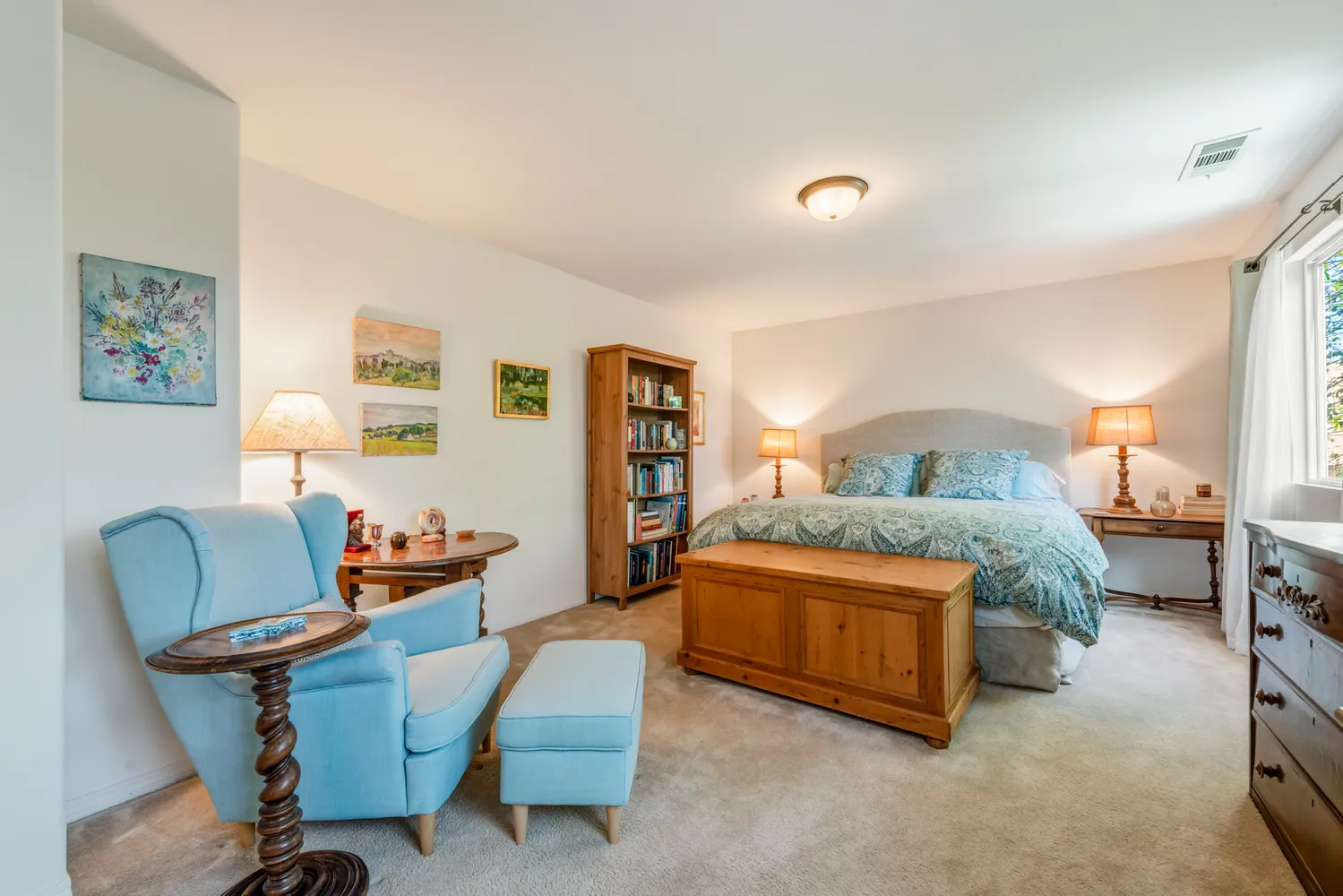 $1,129,000 | 7466 Louise Avenue, Lake Balboa, CA 91406