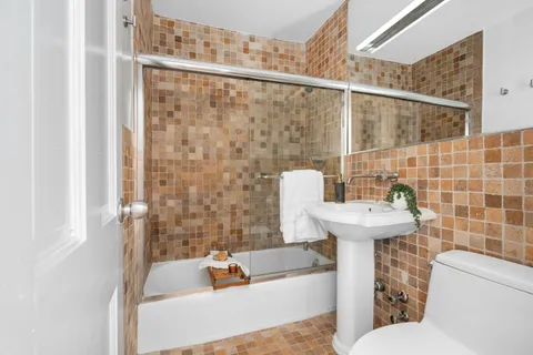 $1,125,000 | 140 7th Avenue, Unit 4M | Chelsea