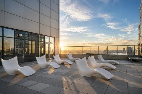 $1,590,000 | 635 West 42nd Street, Unit 23E | Hell's Kitchen