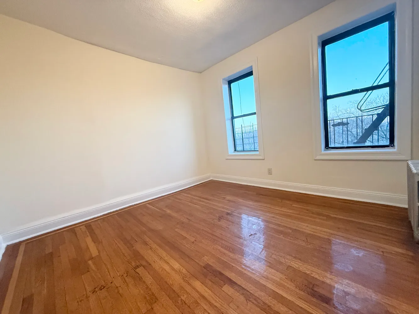 $2,450 | 20 Laurel Hill Terrace, Unit 2E | Washington Heights