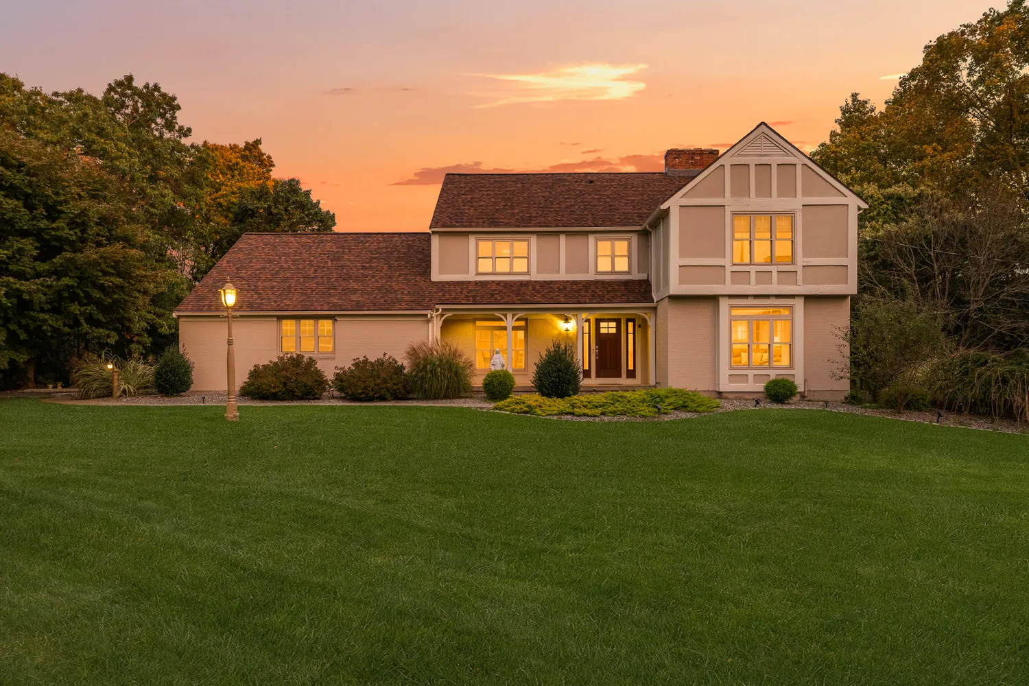 $2,149,000 | 365 West Wrentham Road, Cumberland, RI 02864