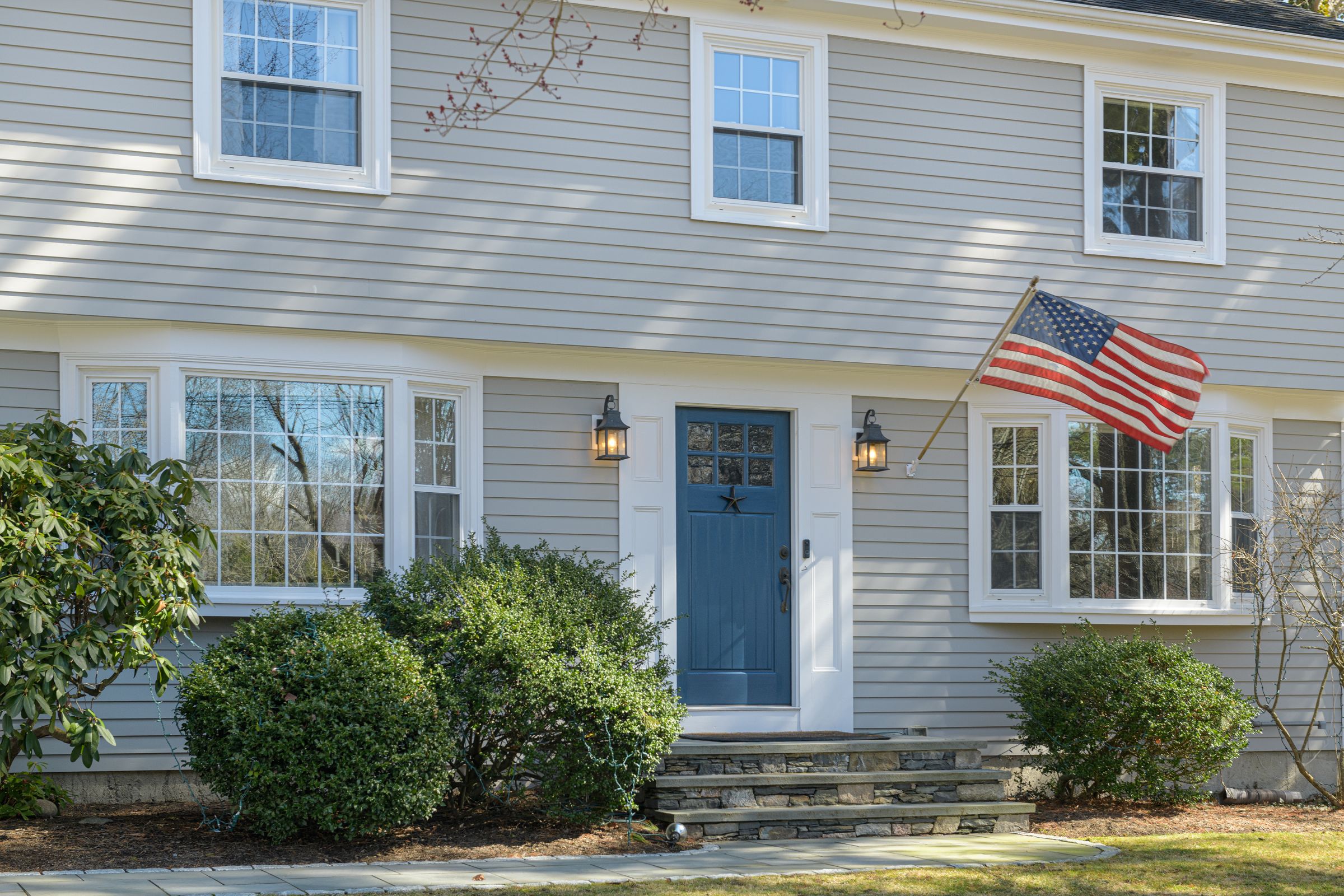 20 Briarfield Road Barrington, RI 02806 - Photo 3 of 54