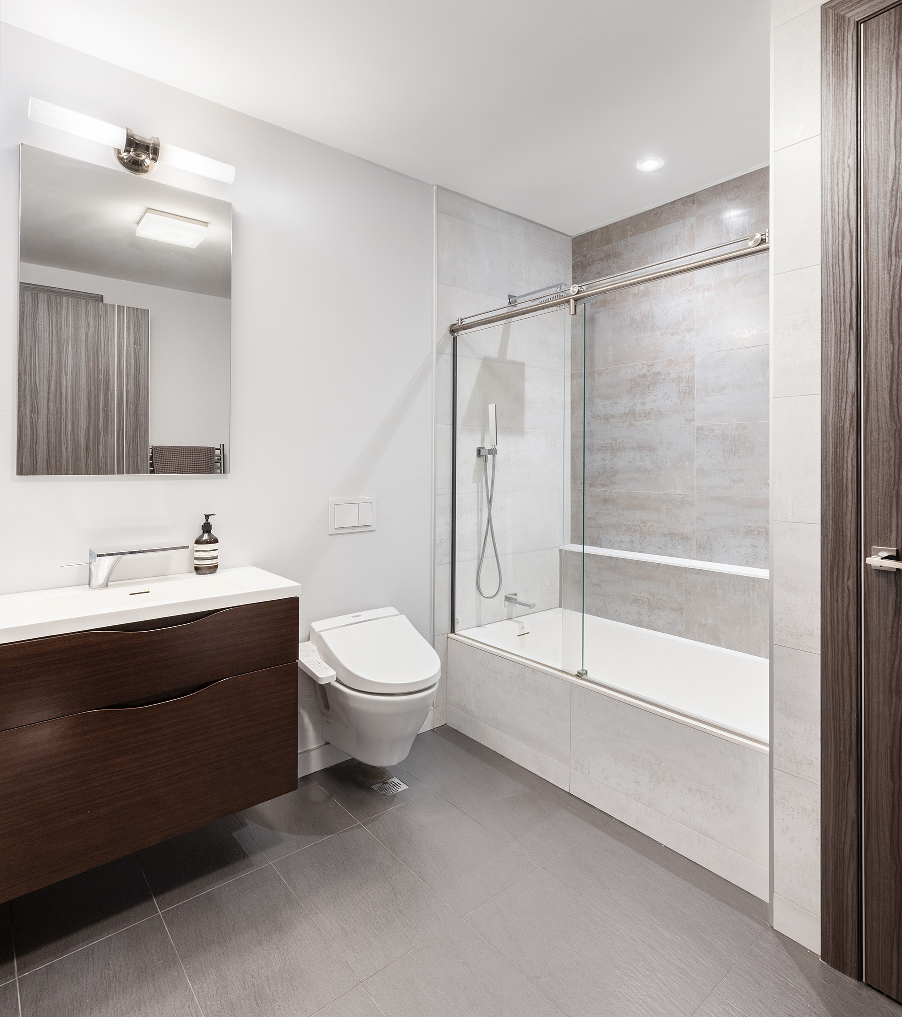 9 Jones Street, Unit 2 Manhattan, NY 10014 - Photo 7 of 9