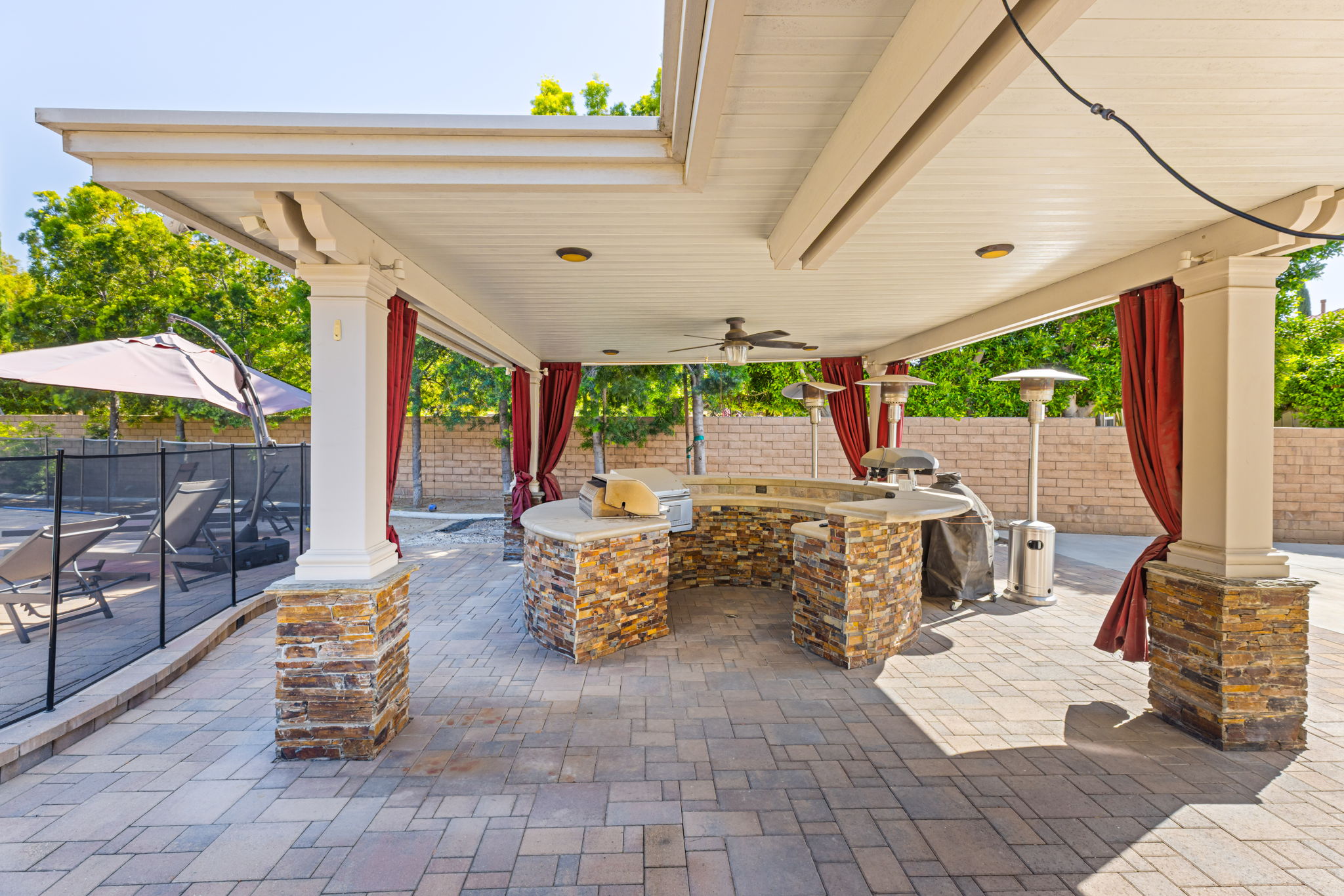 16352 Sierra Heights Drive Riverside, CA 92503 - Photo 19 of 77