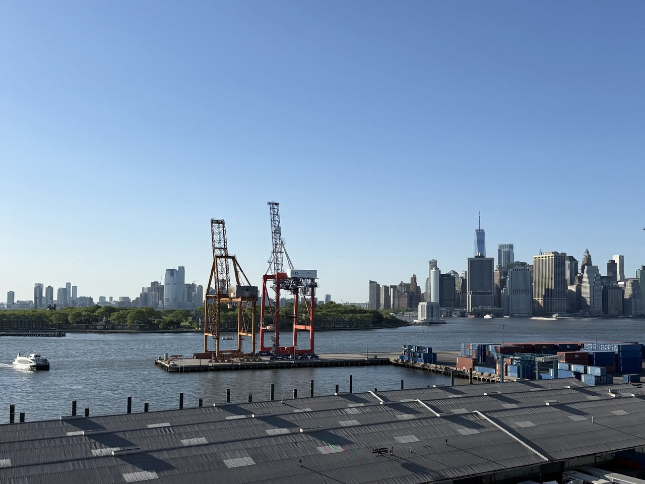 160 Imlay Street, Unit 3B3 Brooklyn, NY 11231 - Photo 9 of 16 a view of a city
