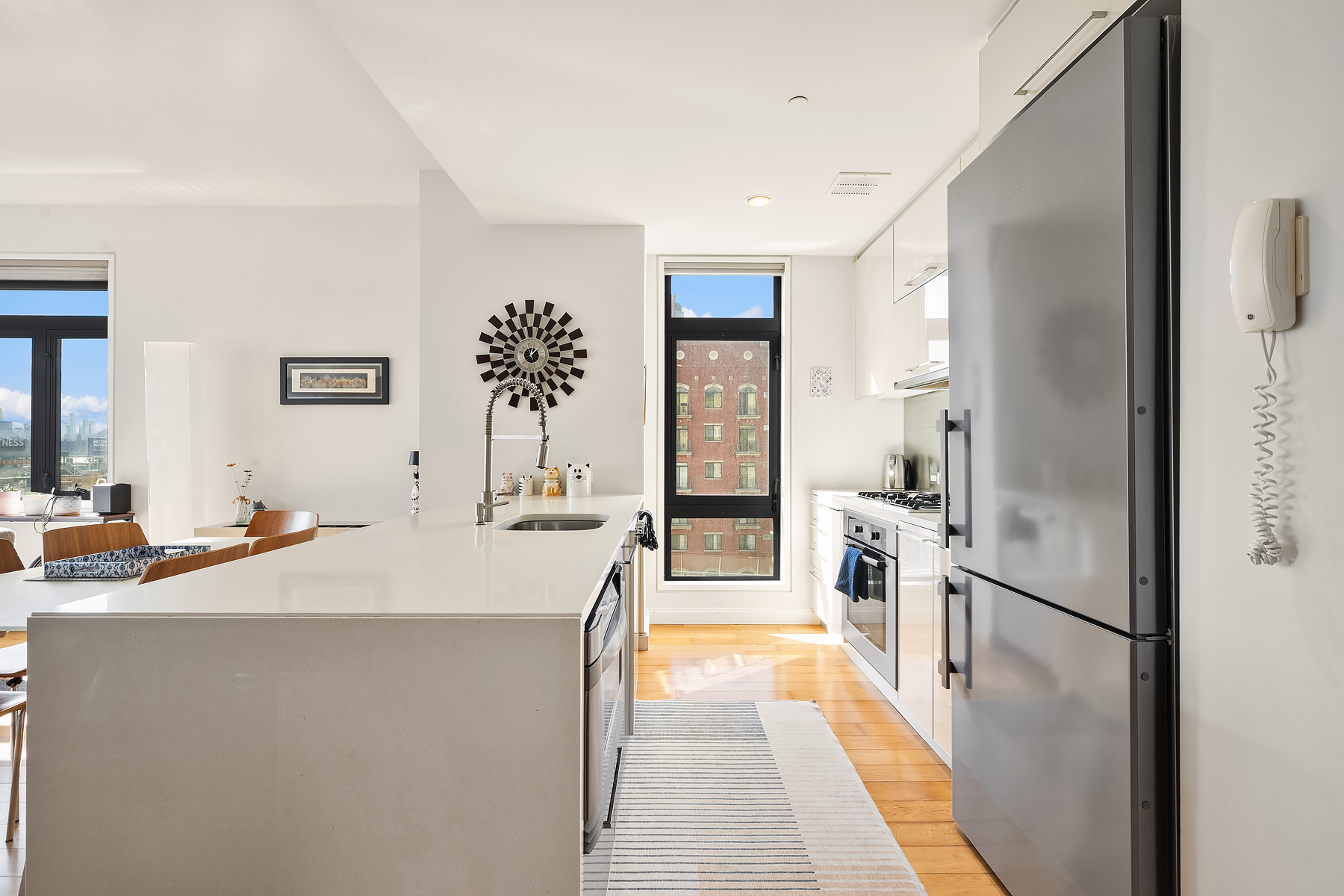 11-02 49th Avenue, Unit 4H Queens, NY 11101 - Photo 2 of 21 Gallery Image 2