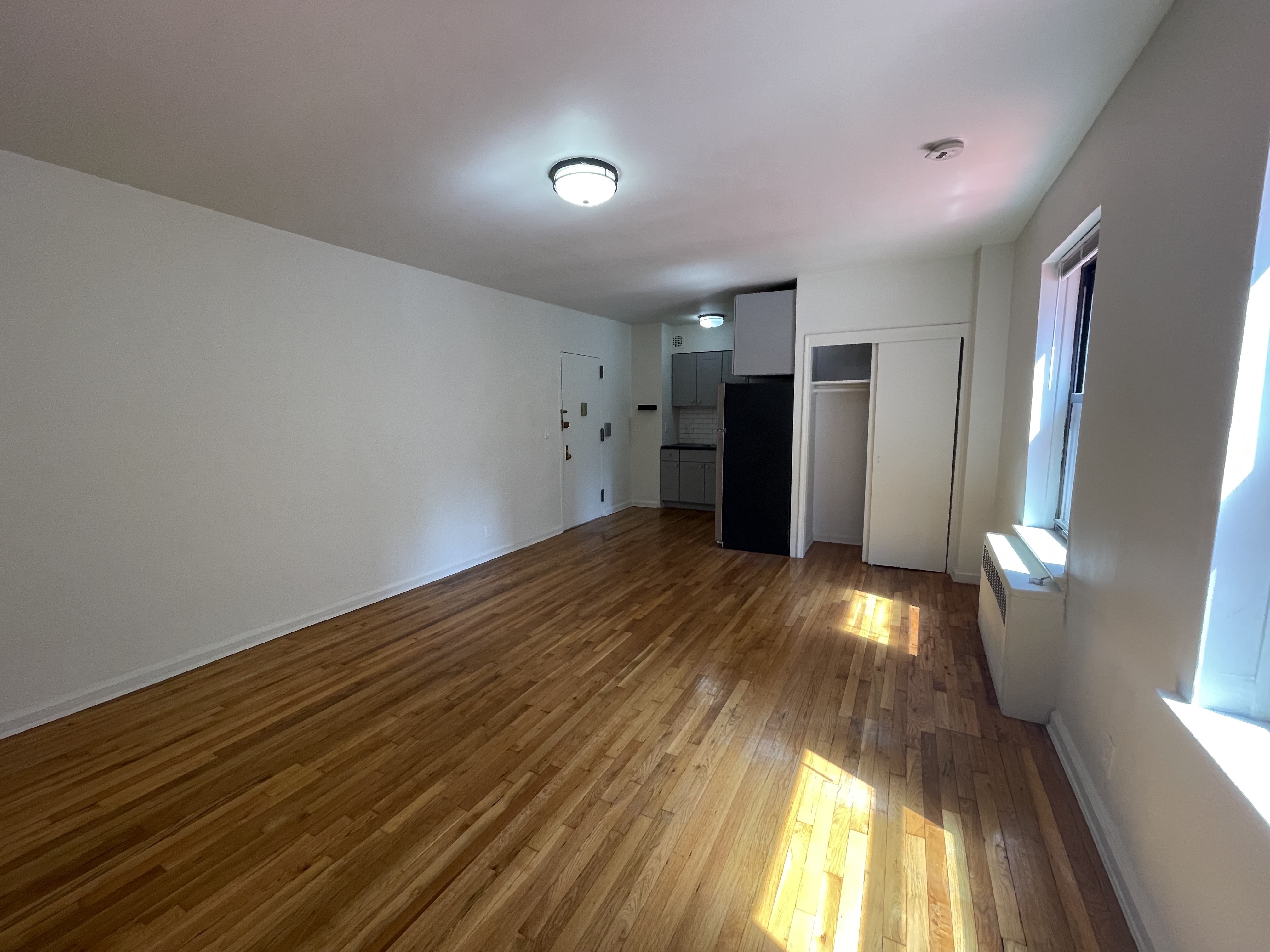 129 East 39th Street, Unit 2B Manhattan, NY 10016 - Photo 2 of 5