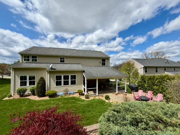 $780,000 | 222 Overlook Drive, McMurray, PA 15317