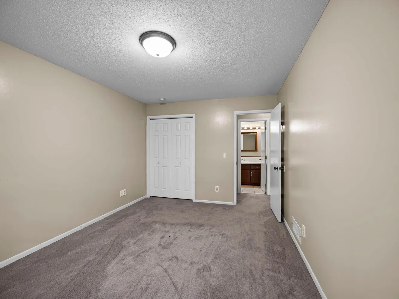 $2,000 | 5535 Lindsay Street, Golden Valley, MN 55422