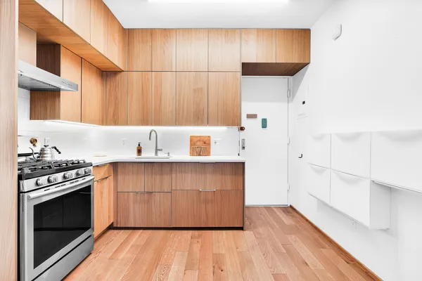 $3,200 | 305 8th Avenue, Unit B8 | Park Slope