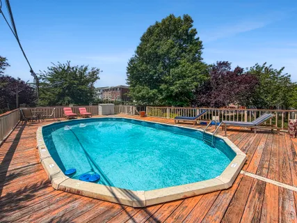 $1,498,000 | 5007 Surf Avenue | Seagate