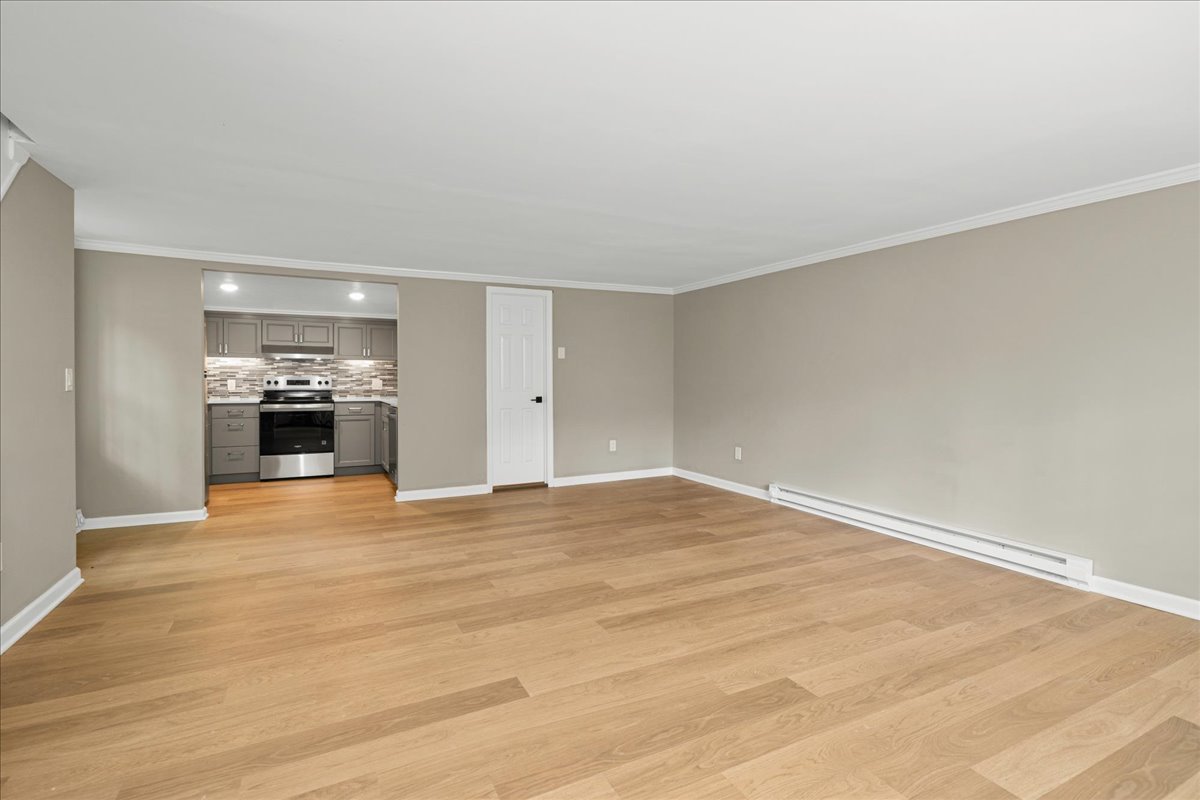 20 Kingsland Road Stanhope , NJ 07874 - Photo 5 of 37