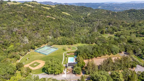 $2,195,000 | 18986 Sweet William Court, Sonoma, CA 95476