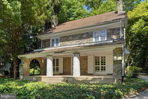 $895,000 | 6711 Lincoln Drive, Philadelphia, PA 19119