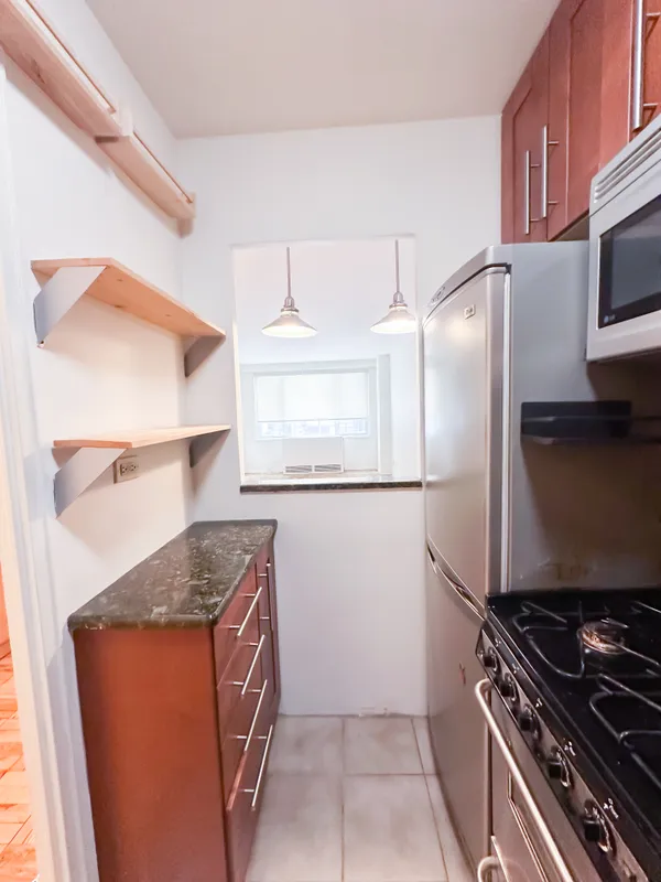 $4,200 | 301 East 22nd Street, Unit 2H | Gramercy