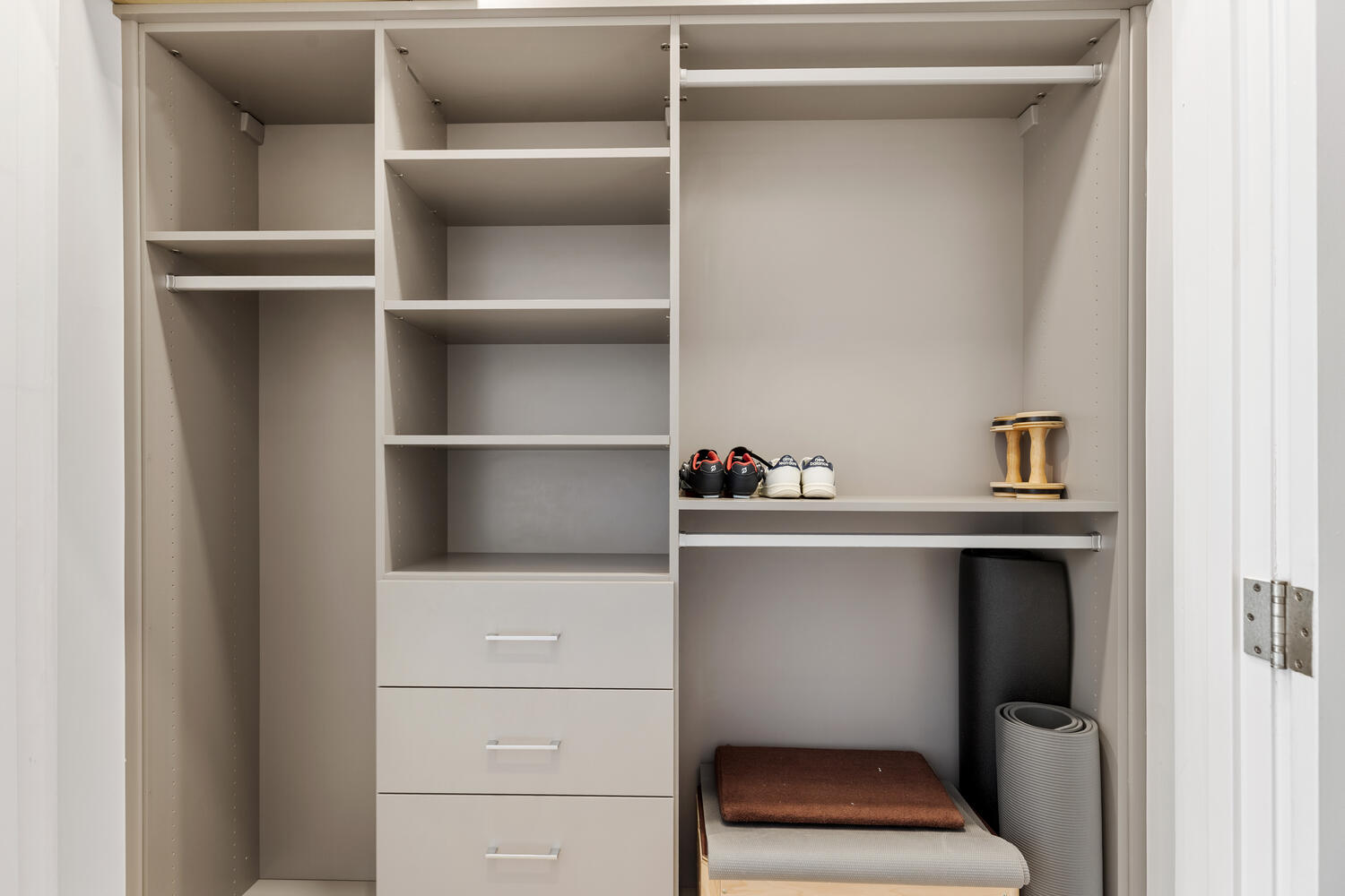 160 Commonwealth Avenue, Unit 410 Boston, MA 02116 - Photo 19 of 31 a close view of closet