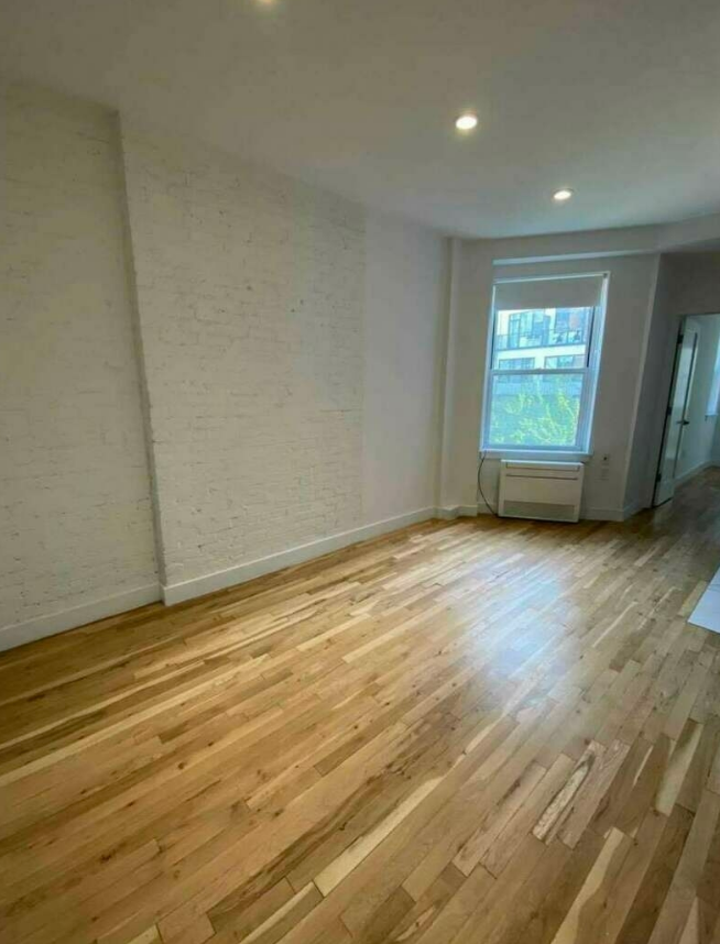 324 East 77th Street, Unit 5C Manhattan, NY 10075 - Photo 4 of 9