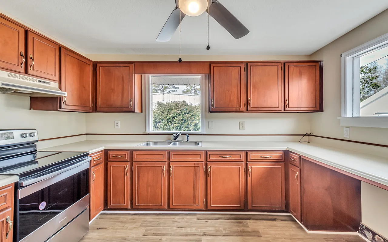 $4,268 | 406 Highway 80, Unit A, Bloomingdale, GA 31302