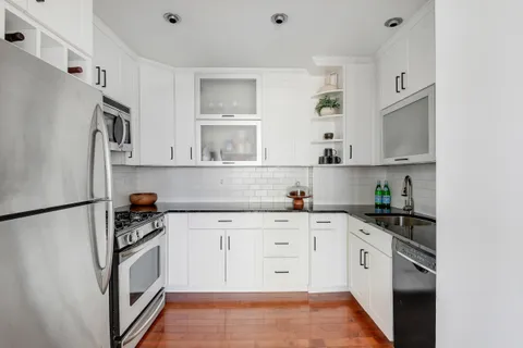 $2,195,000 | 360 East 88th Street, Unit 22C | Upper East Side