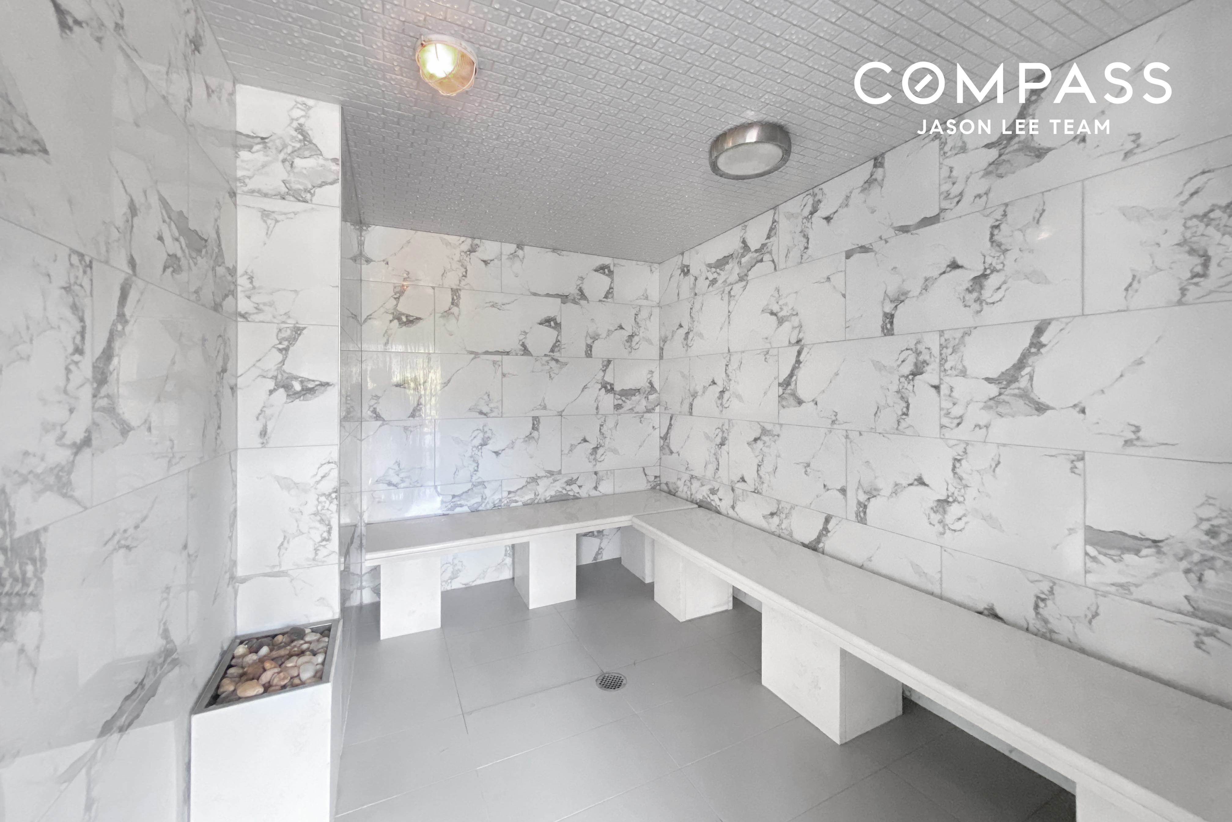 330 East 38th Street, Unit 38E Manhattan, NY 10016 - Photo 25 of 35 a bathroom with a bathtub and shower