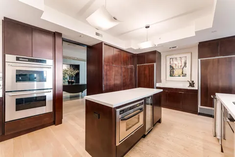 $5,200,000 | 5630 Wisconsin Avenue, Unit 805, Chevy Chase, MD 20815