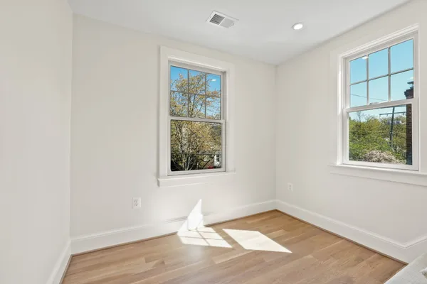 $2,195,000 | 22 West Spring Street, Alexandria, VA 22301