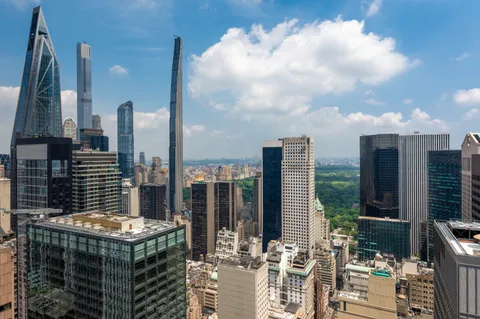 $34,000,000 | 641 5th Avenue, Unit 49CDE | Midtown East