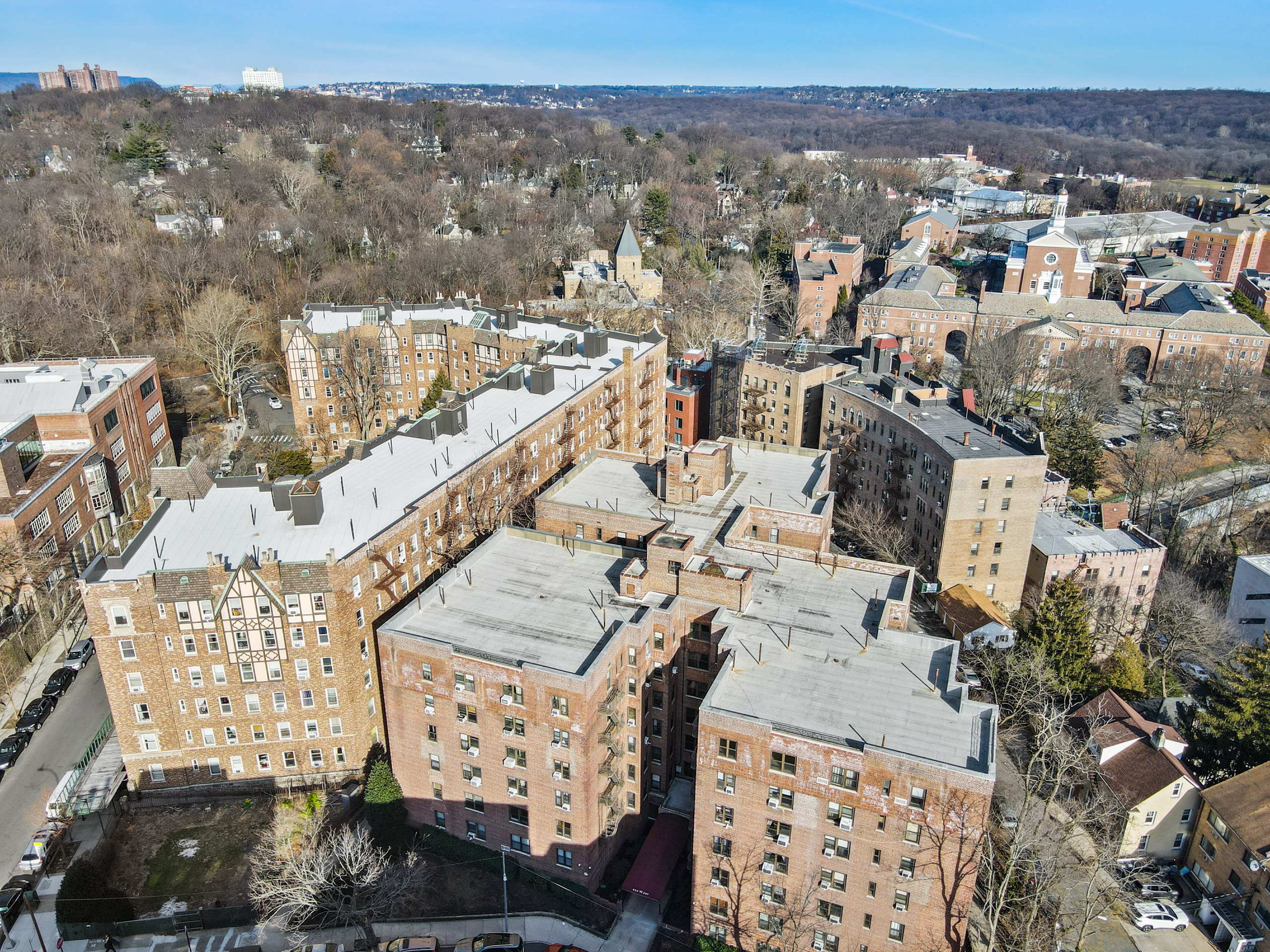 445 West 240th Street, Unit 3A Bronx, NY 10463 - Photo 23 of 36 Gallery Image 23