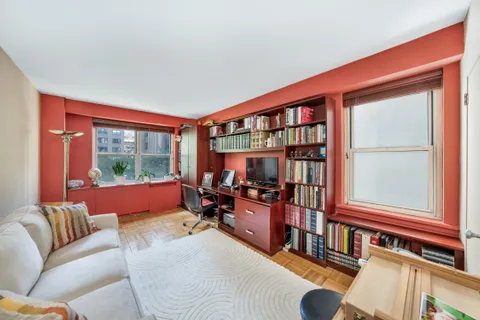 $1,695,000 | 80 East End Avenue, Unit 3HJ | Upper East Side